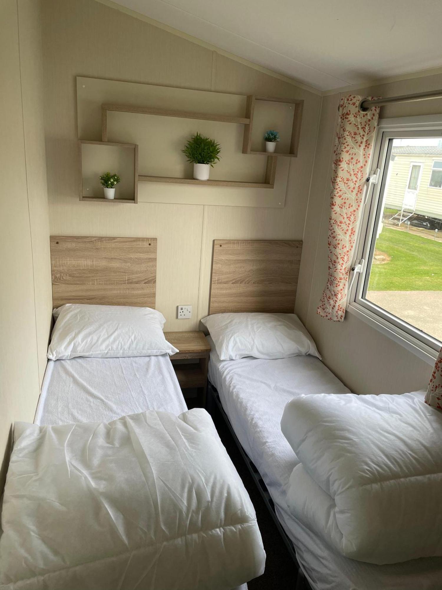 Kp Holiday Home Corton  Buitenkant foto